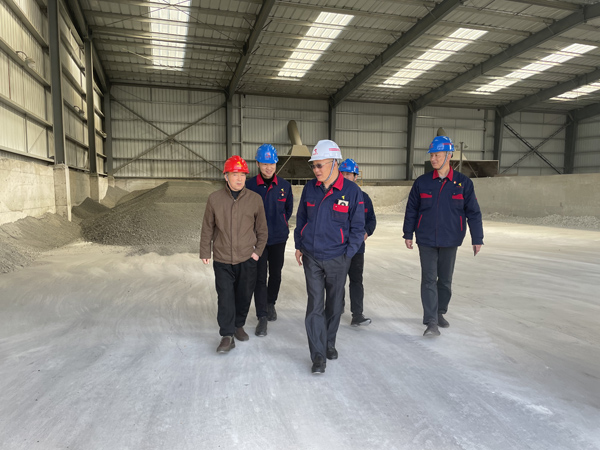 股份公司黨委委員、副總經理劉道昆到建材公司調研