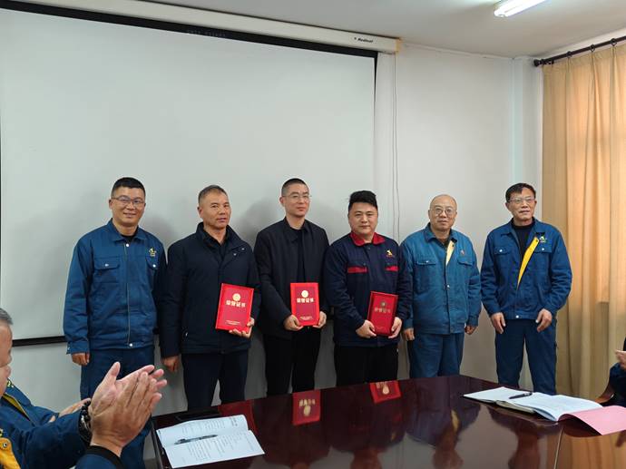 第一事業(yè)部冶化協(xié)力項目部獲銅冠冶化公司“強化意識，防控風險”...