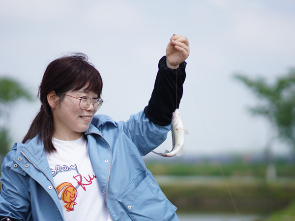 公司工會(huì)開展職工釣魚比賽 公司工會(huì)開展職工釣魚比賽