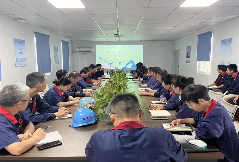 銅基新材料項(xiàng)目指揮部開(kāi)展“筑安話安全”宣講活動(dòng) 銅基新材料項(xiàng)目指揮部開(kāi)展“筑安話安全”宣講活動(dòng)